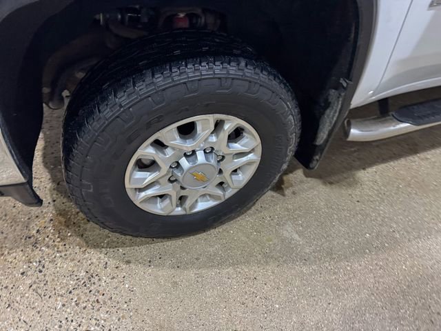 Used 2023 Chevrolet Silverado 2500 LT image 28