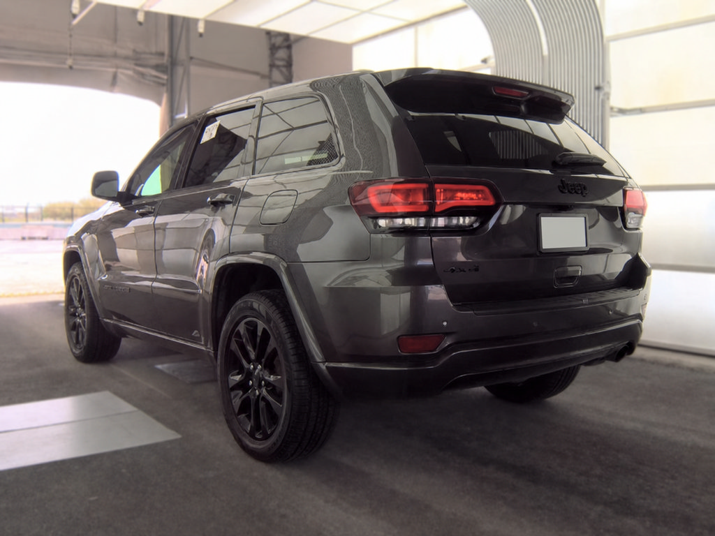 Used 2020 Jeep Grand Cherokee Altitude AWD/4WD image 6