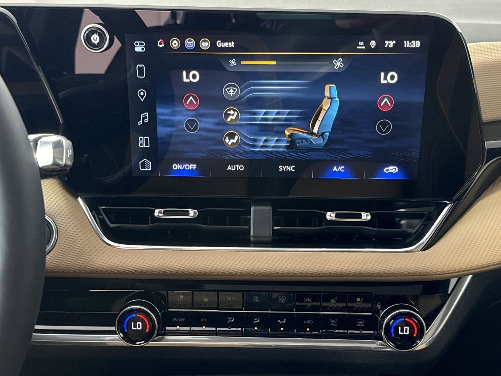 New 2026 Chevrolet Equinox ACTIV w/ Convenience Package III AWD/4WD image 21