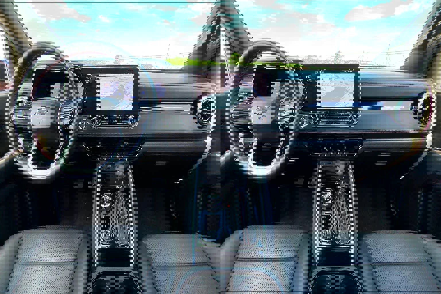 Used 2025 Chevrolet Colorado Z71 w/ Technology Package image 15