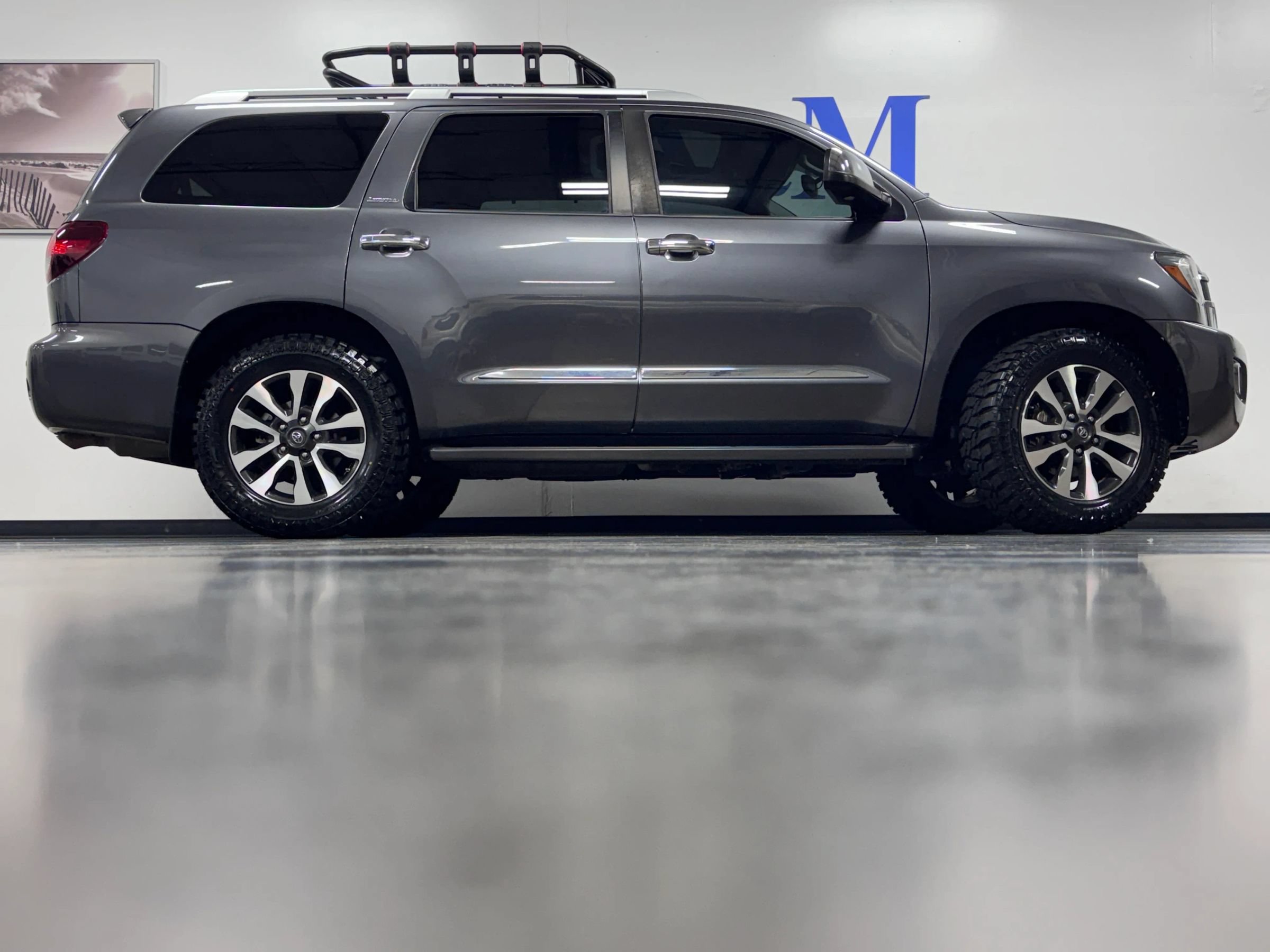 Used 2018 Toyota Sequoia Limited w/ Safety & Convenience Package AWD/4WD image 4
