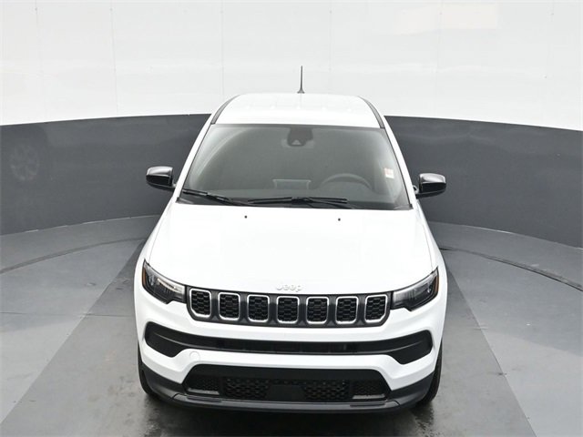 Used 2025 Jeep Compass Sport image 30
