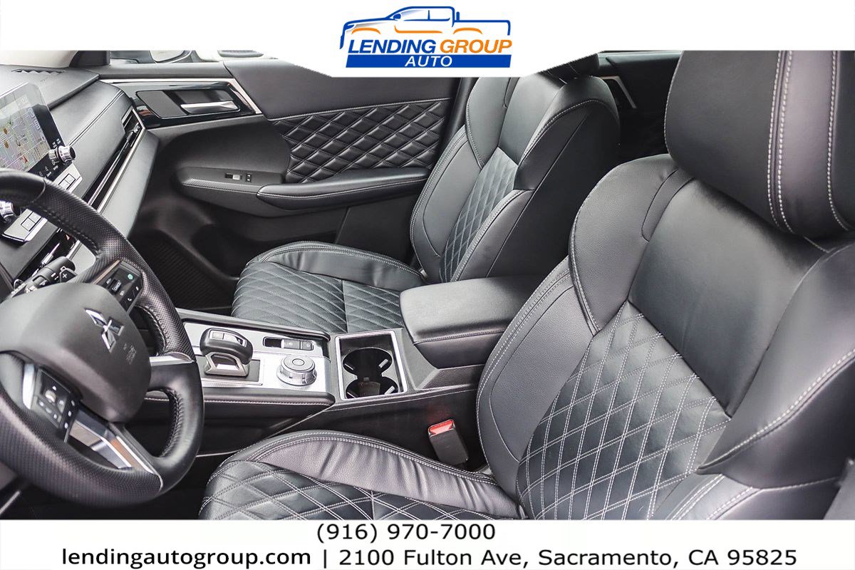 Used 2022 Mitsubishi Outlander SEL image 16