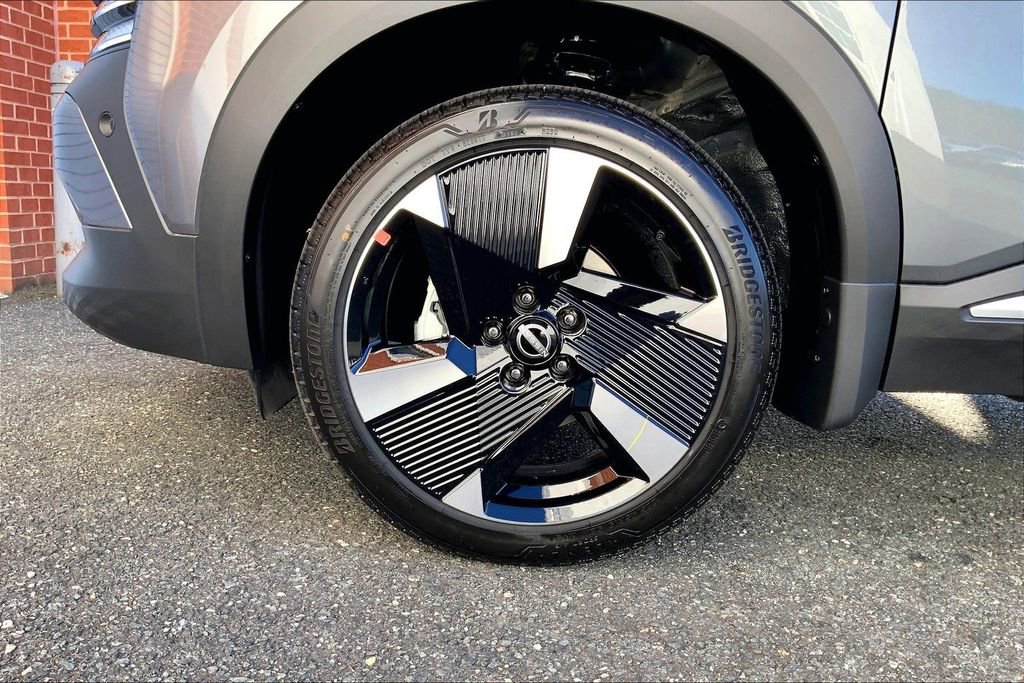 New 2026 Nissan Kicks SR w/ SR Premium Package image 12