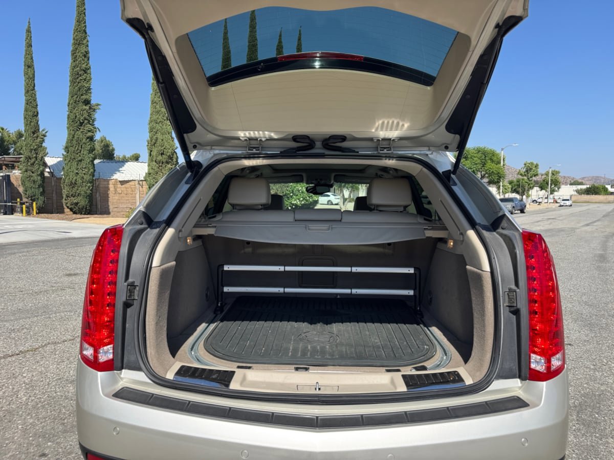 Used 2013 Cadillac SRX Premium w/ LPO, U-Rail D-Rings Package FWD image 21
