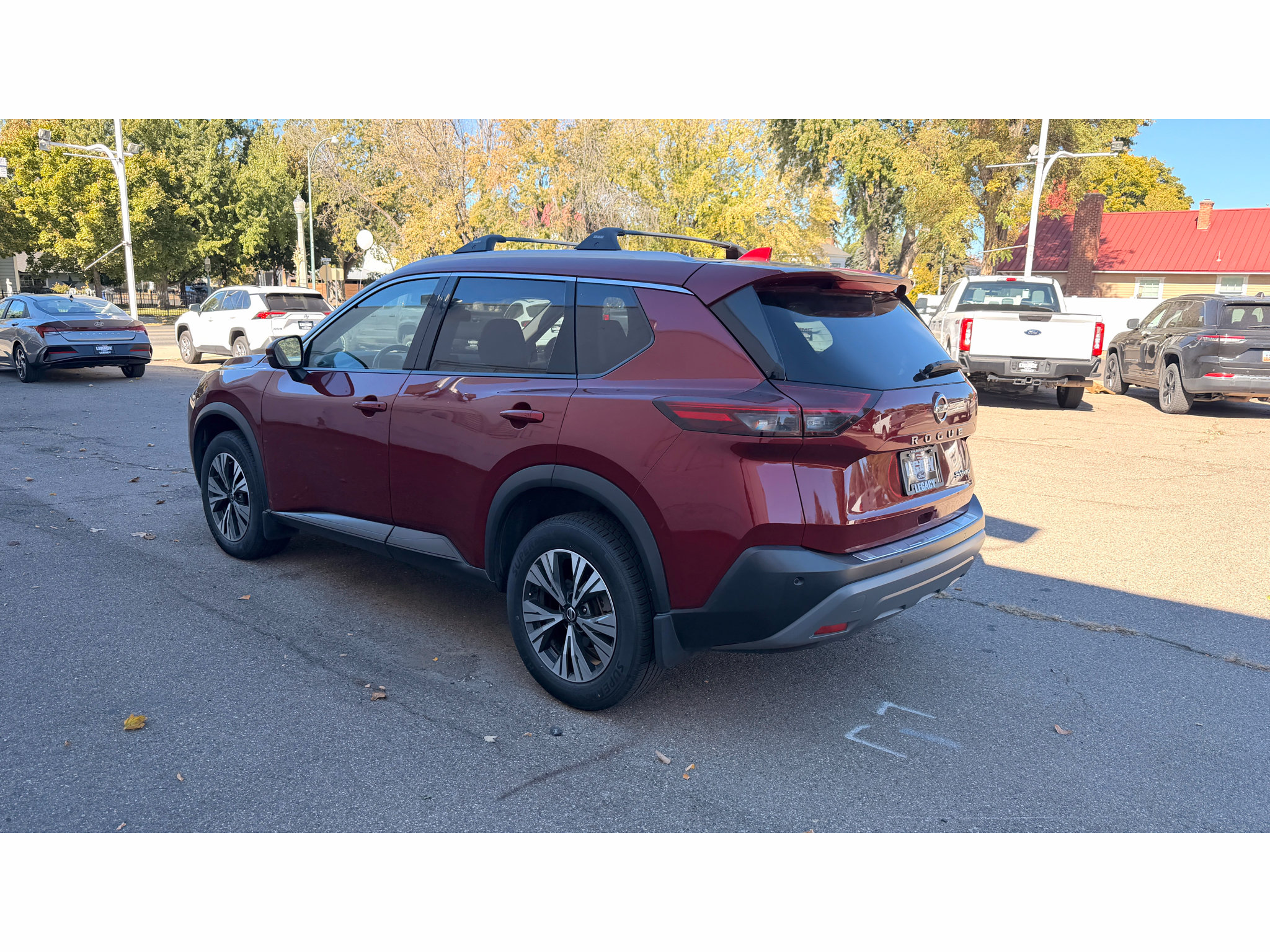 Used 2021 Nissan Rogue SV w/ Premium Package AWD/4WD image 3