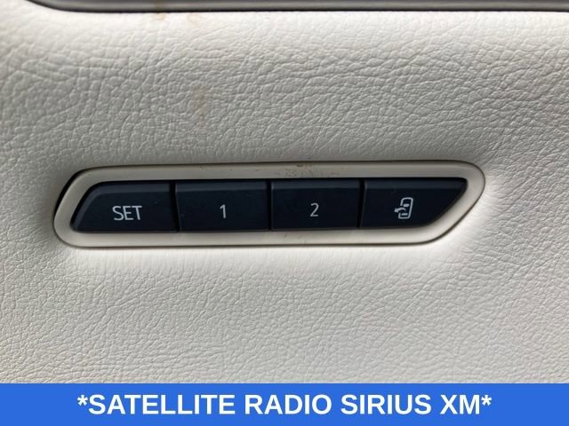 Used 2022 Cadillac XT5 Premium Luxury AWD/4WD image 15