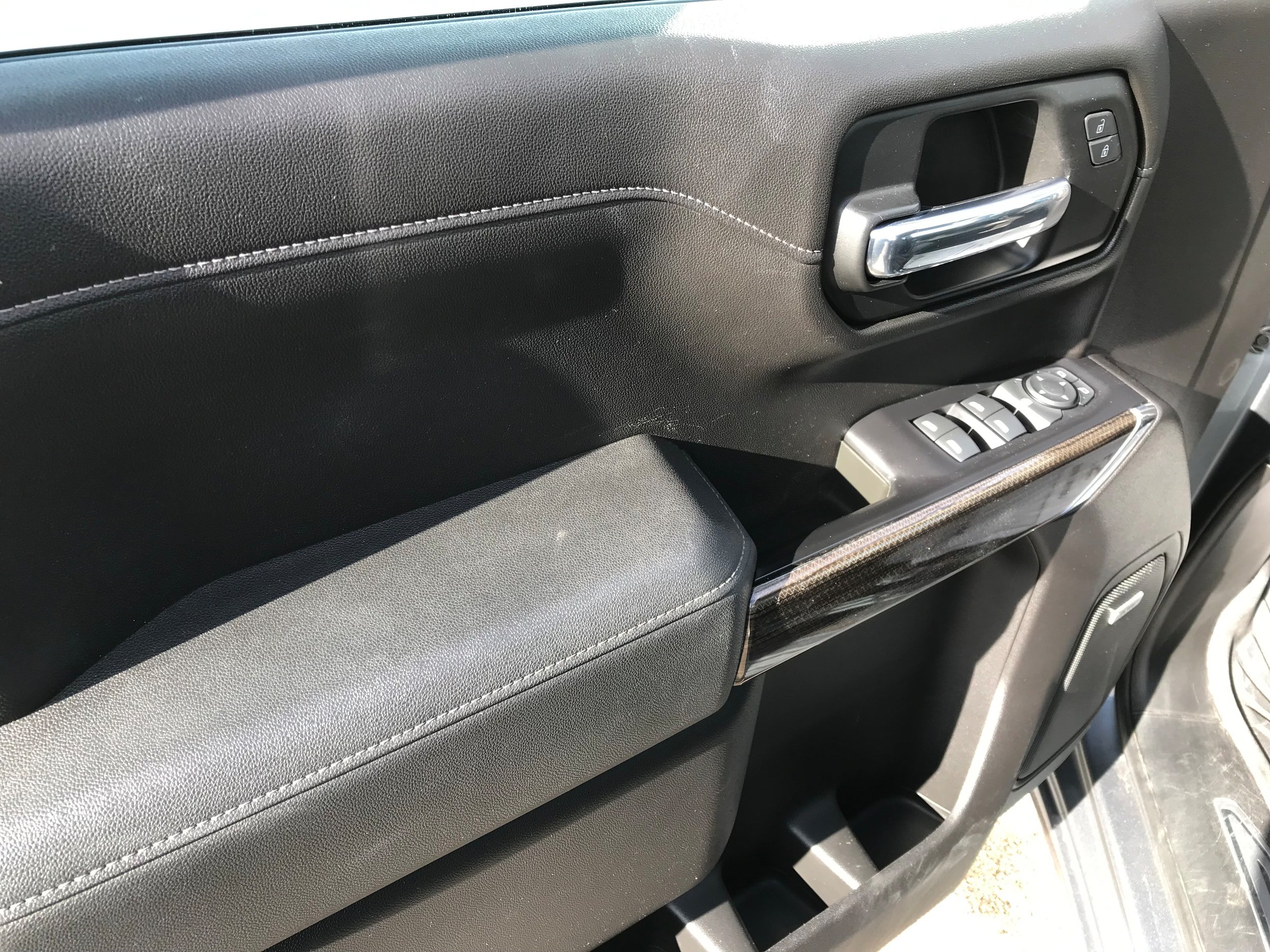Used 2020 Chevrolet Silverado 1500 RST AWD/4WD image 9