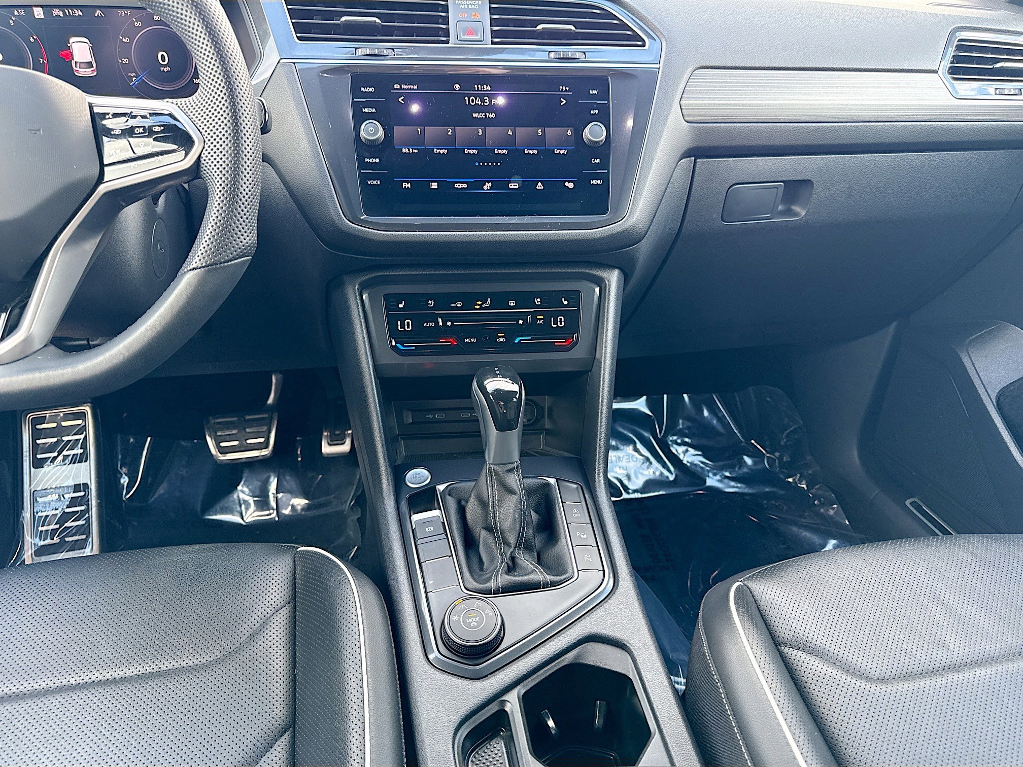 Used 2022 Volkswagen Tiguan SEL R-Line AWD/4WD image 18