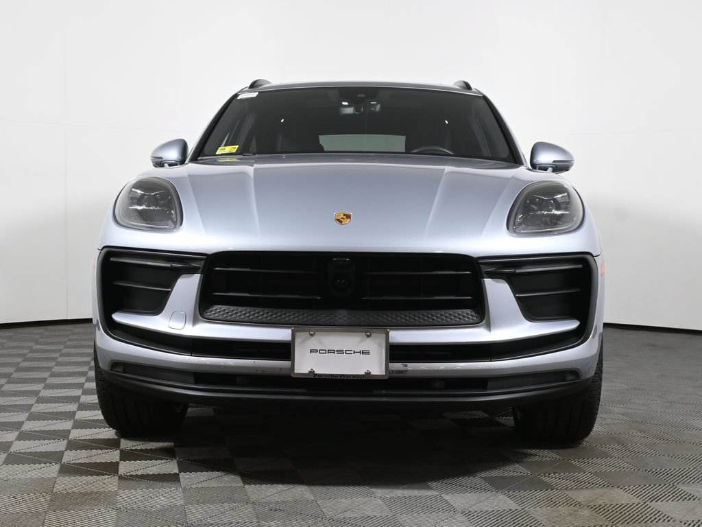 Used 2026 Porsche Macan AWD/4WD image 10