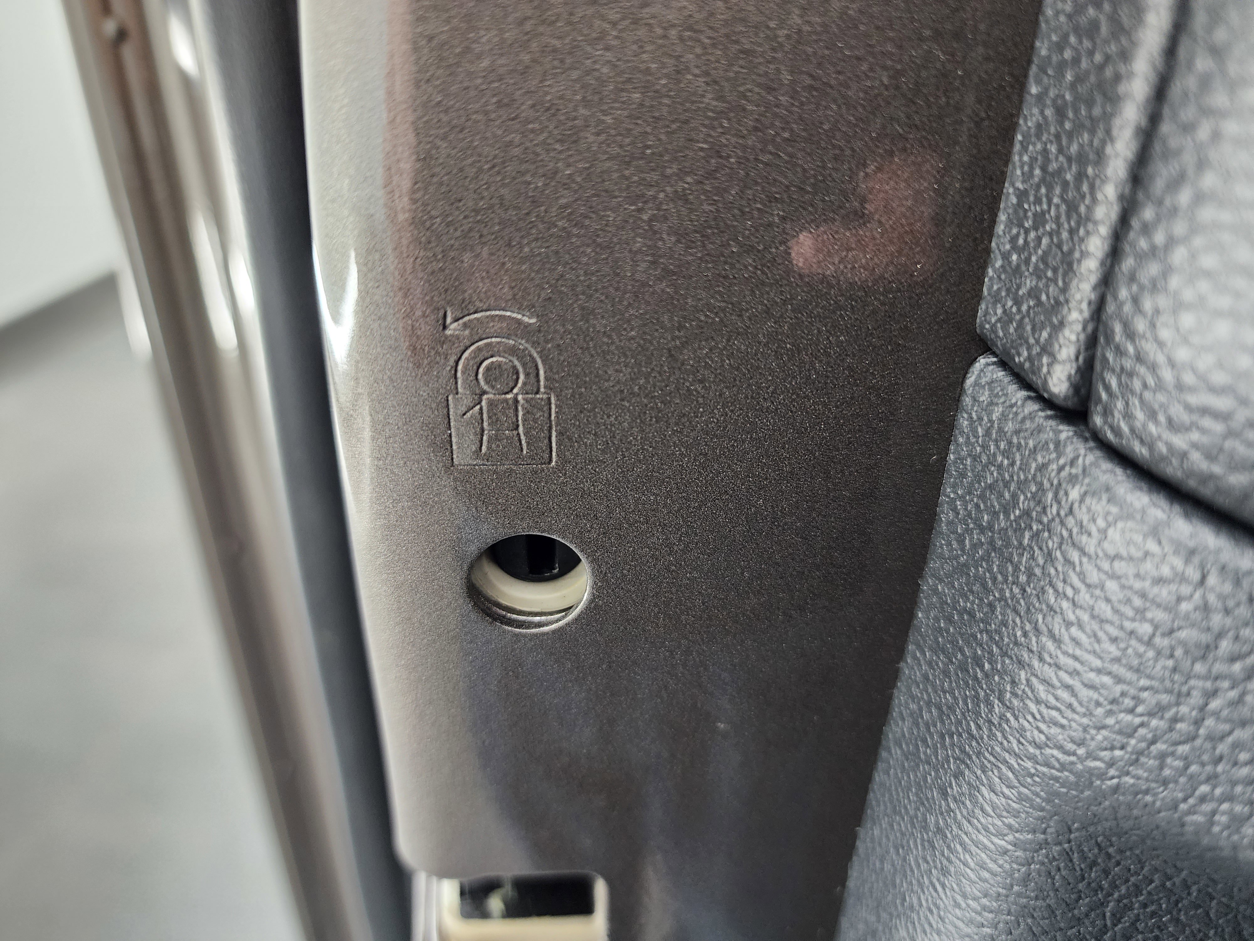 Used 2022 Ford F350 Lariat image 42