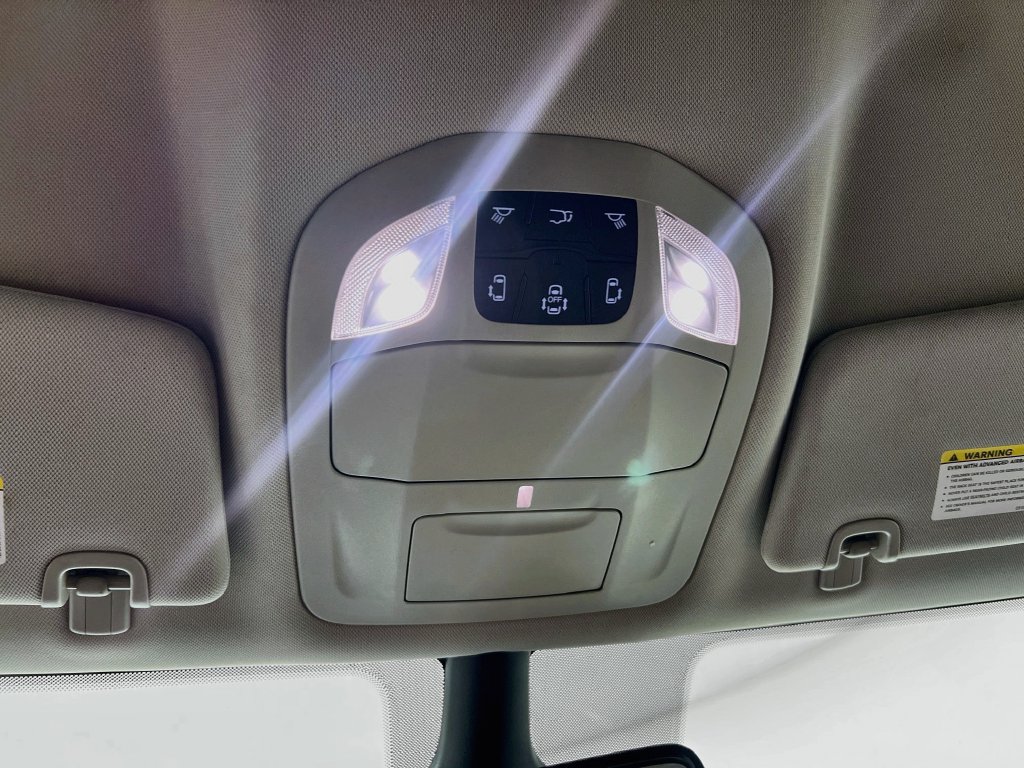 Used 2023 Chrysler Pacifica Touring-L FWD image 20
