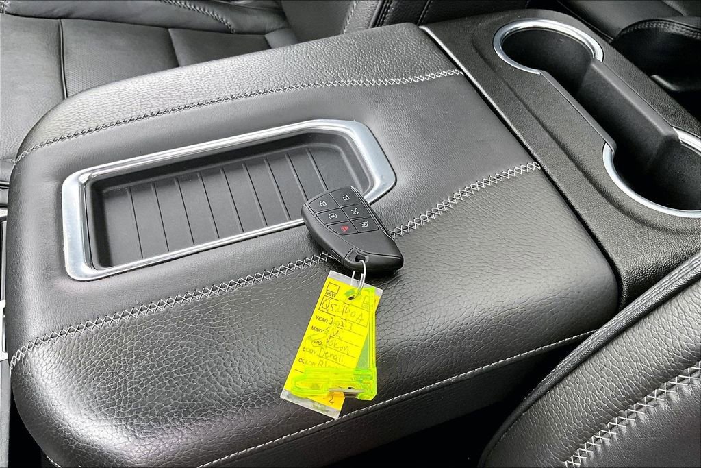 Used 2023 GMC Yukon Denali image 33