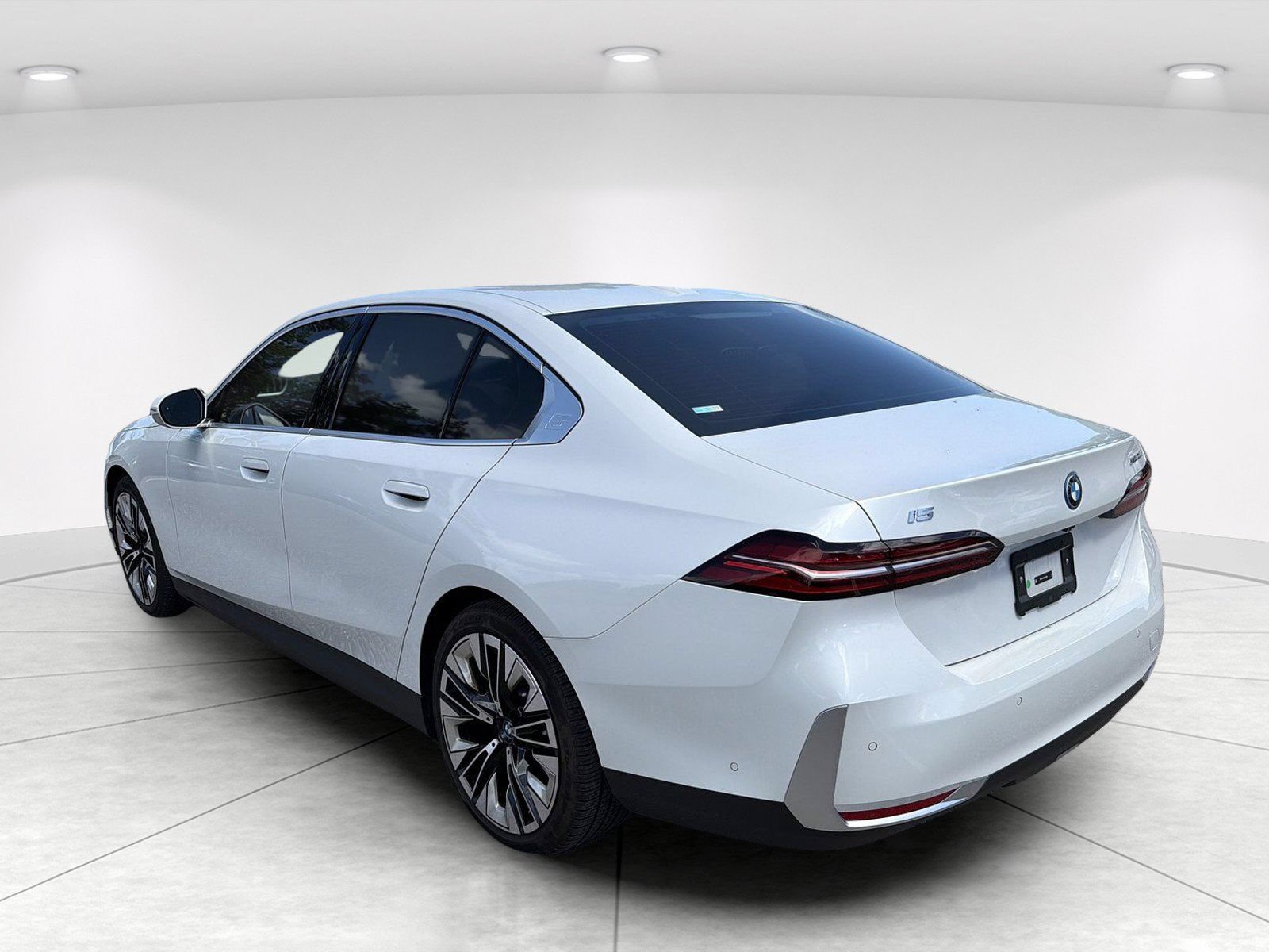 Certified 2025 BMW i5 M60 w/ Premium Package AWD/4WD image 6
