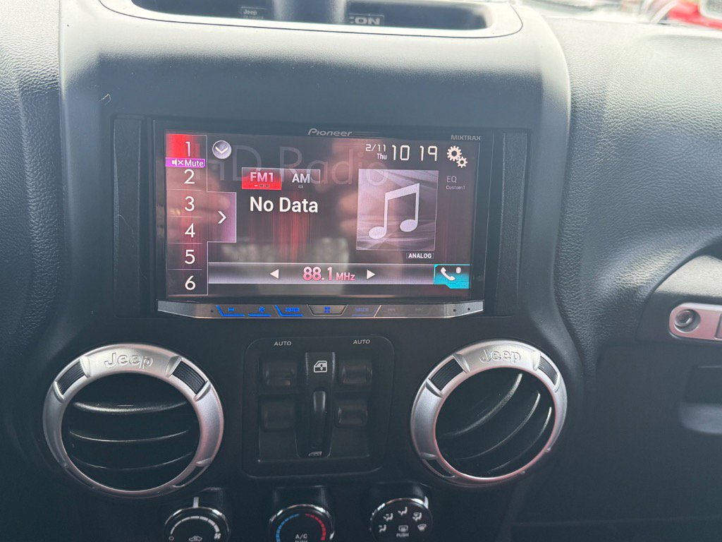 Used 2013 Jeep Wrangler Rubicon image 30