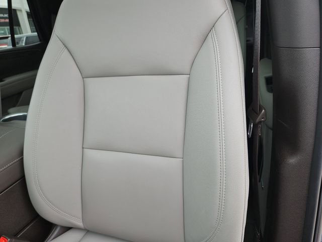 Used 2023 Chevrolet Tahoe Z71 w/ Luxury Package AWD/4WD image 13