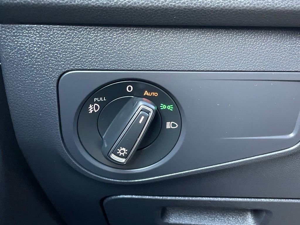 Used 2021 Volkswagen Tiguan SEL image 19