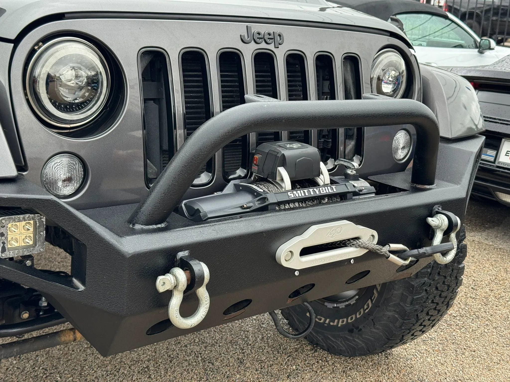 Used 2018 Jeep Wrangler Unlimited Sahara AWD/4WD image 12