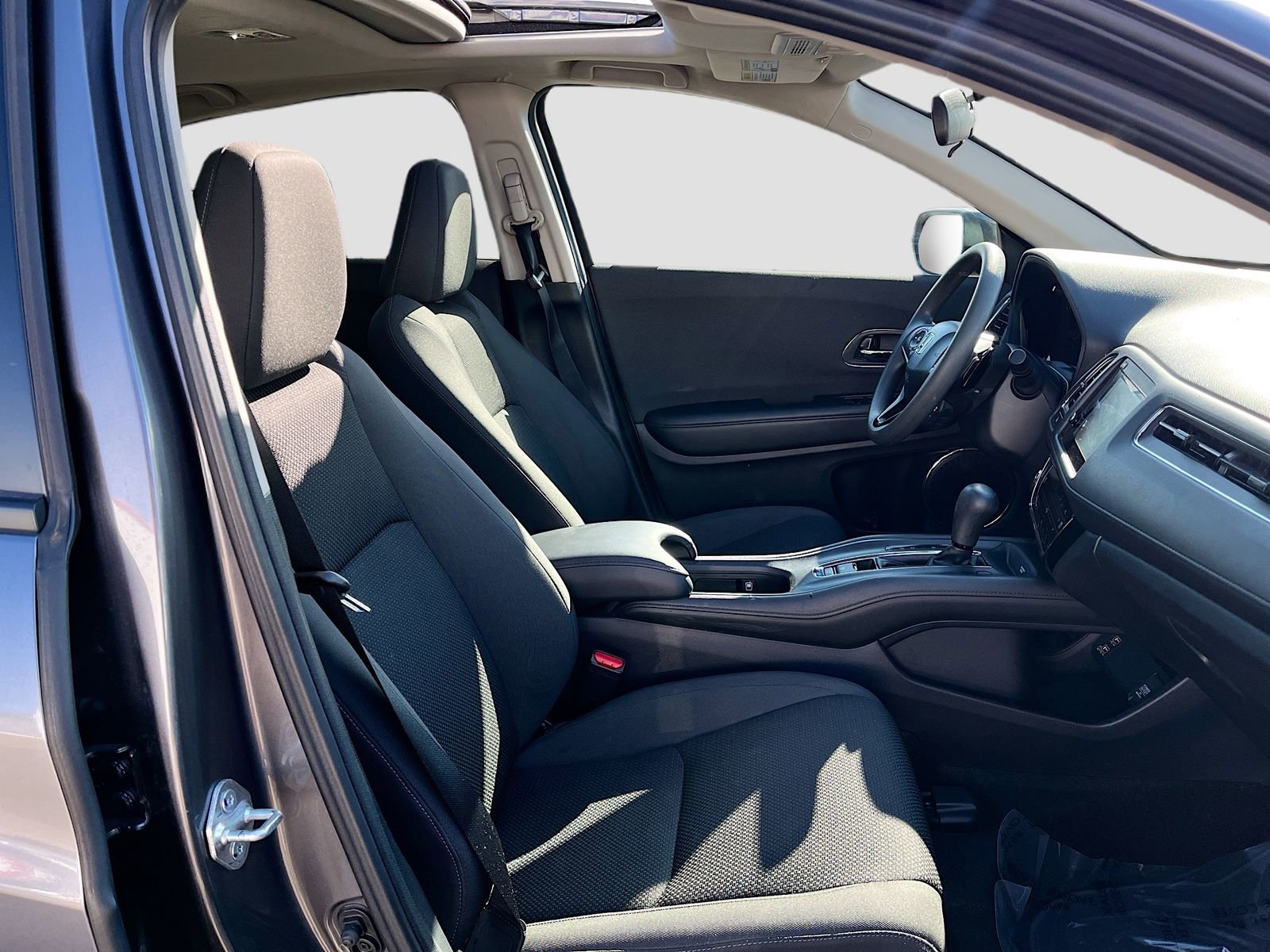 Used 2022 Honda HR-V EX image 27