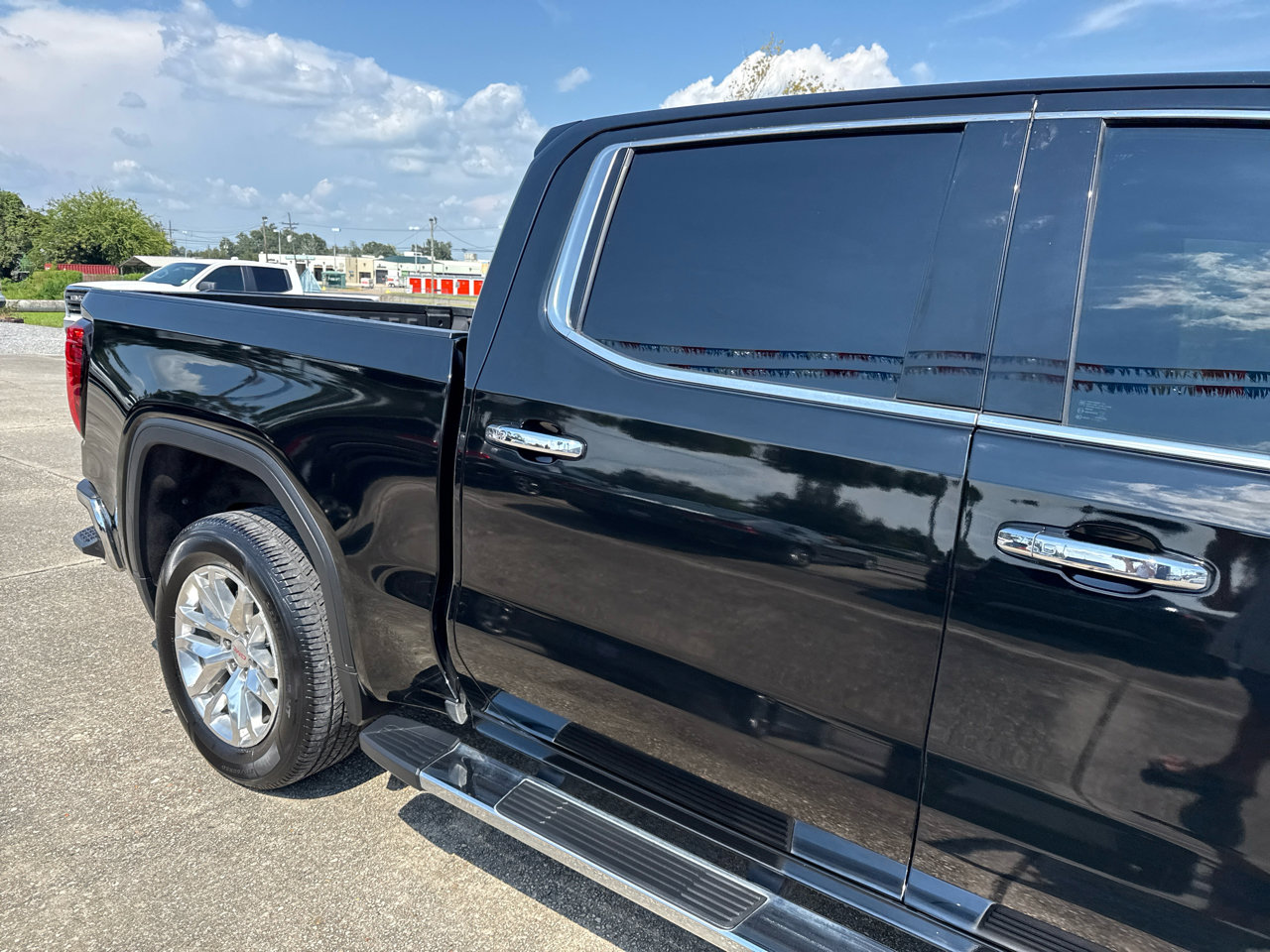 Used 2019 GMC Sierra 1500 SLT w/ SLT Premium Plus Package image 9