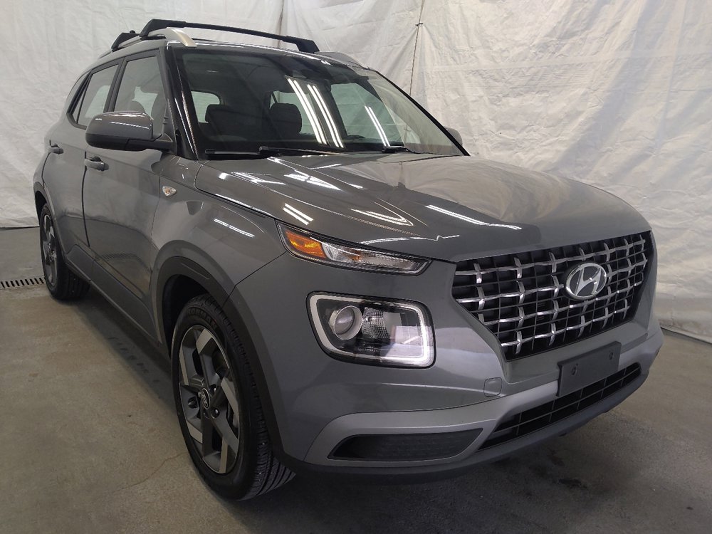 Used 2022 Hyundai Venue SEL image 13