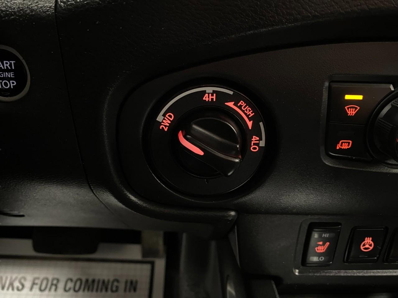 Used 2023 Nissan Frontier SV w/ SV Premium Package image 26