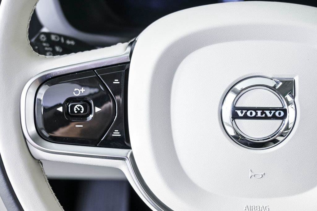 Certified 2024 Volvo XC60 B5 Ultimate w/ Climate Package AWD/4WD image 12