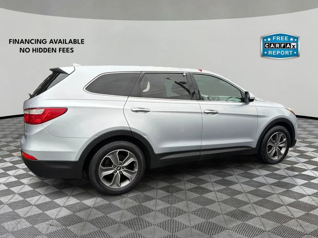 Used 2013 Hyundai Santa Fe GLS image 5