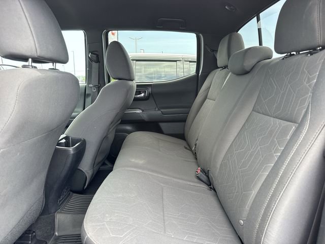 Used 2018 Toyota Tacoma TRD Off-Road AWD/4WD image 11