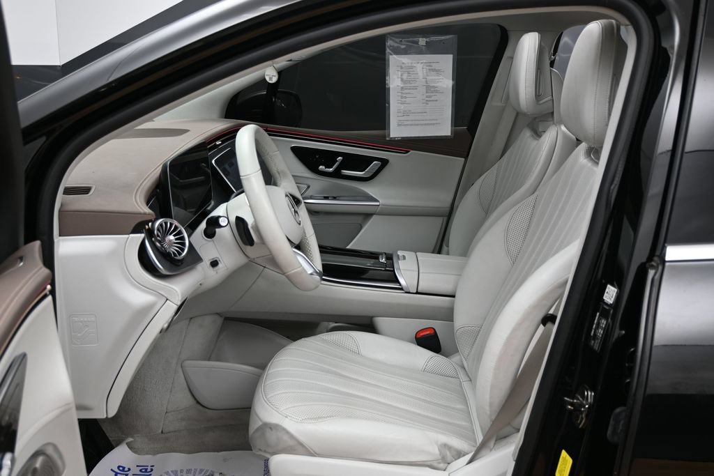 Used 2023 Mercedes-Benz EQE 500 4MATIC SUV image 18