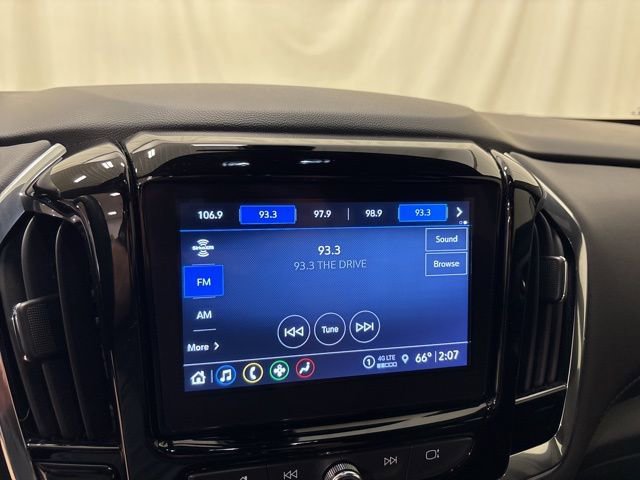 Used 2023 Chevrolet Traverse LT image 22