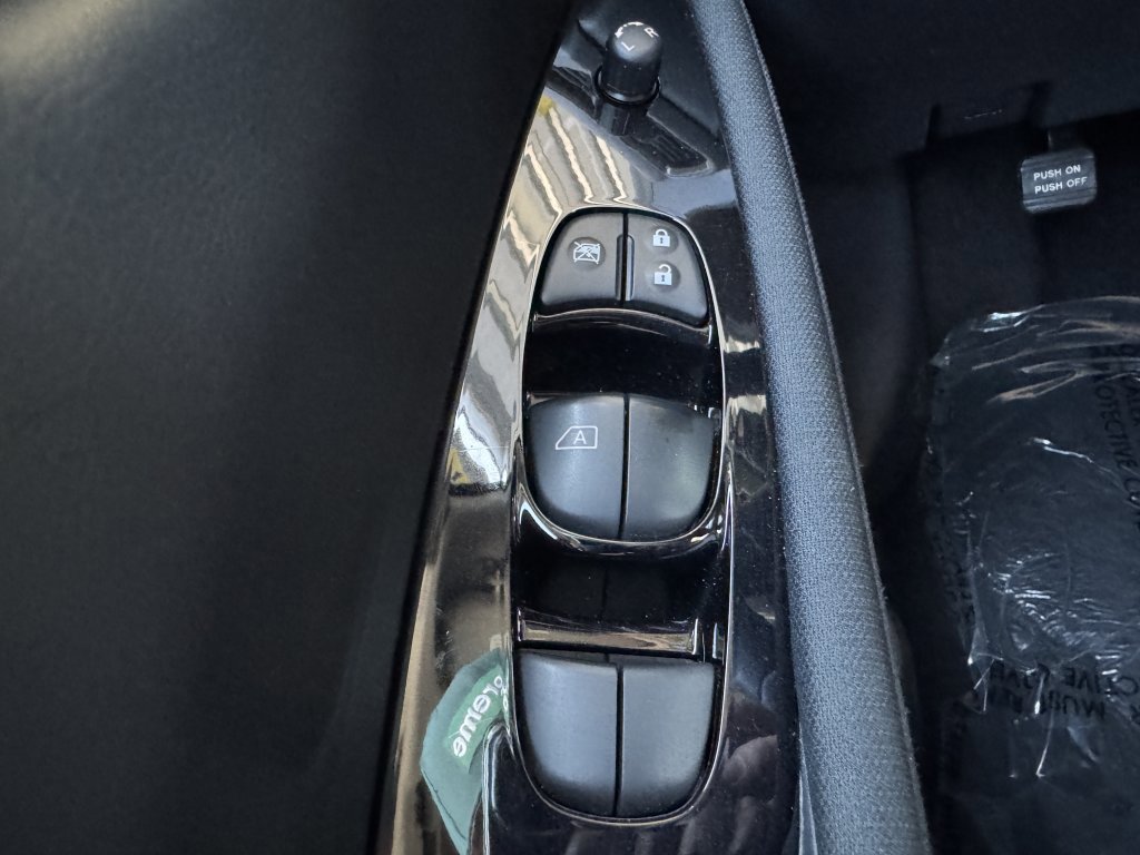 Used 2022 Nissan Leaf SV image 26