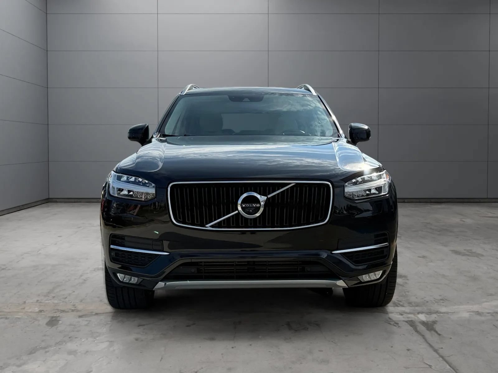 Used 2019 Volvo XC90 T6 Momentum w/ Advanced Package AWD/4WD image 2