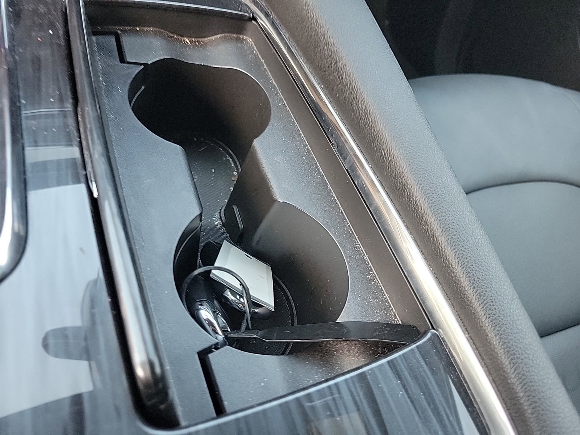 Used 2023 Buick Enclave Essence image 35