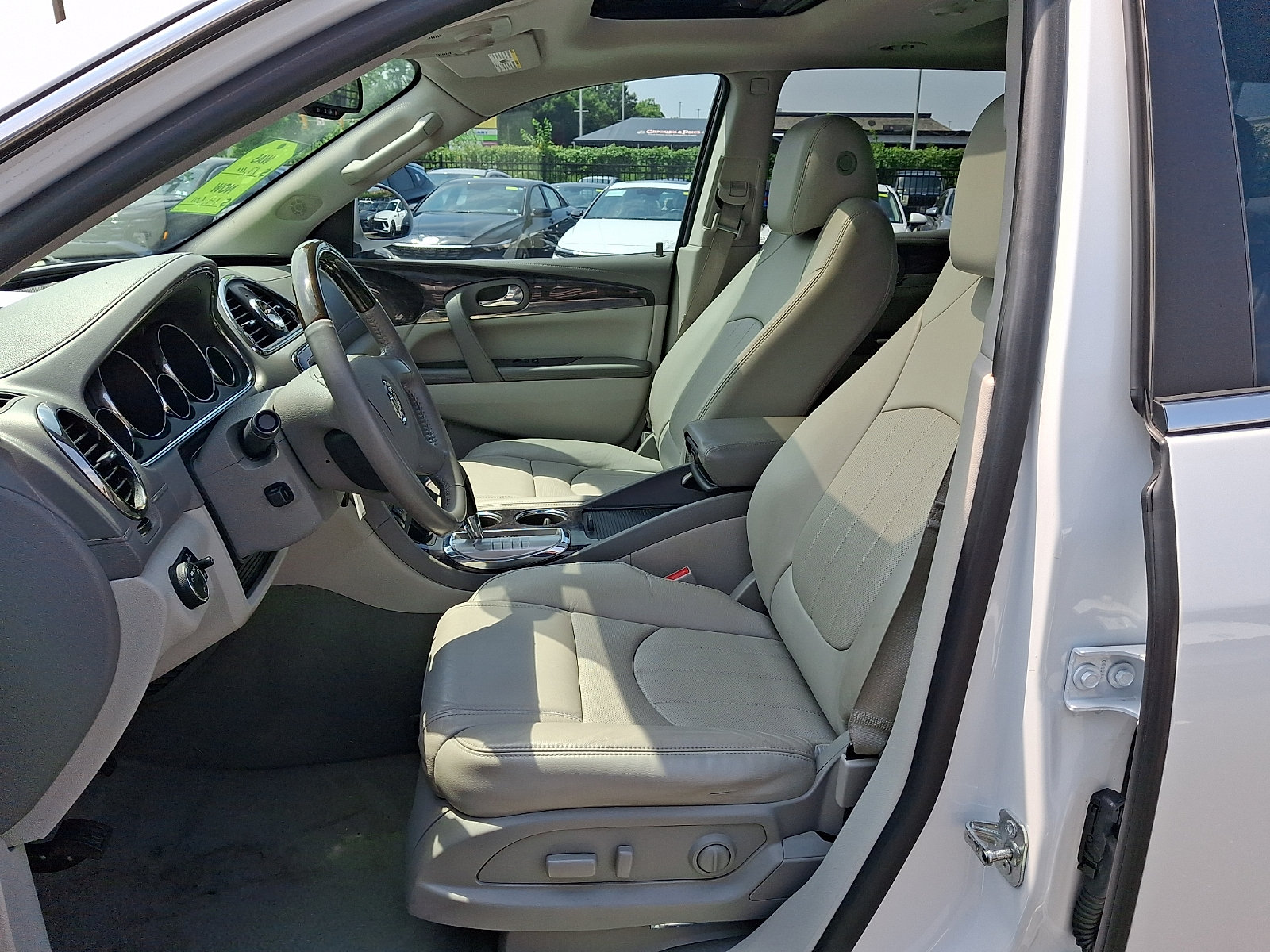 Used 2017 Buick Enclave Premium w/ Experience Buick Package FWD image 14