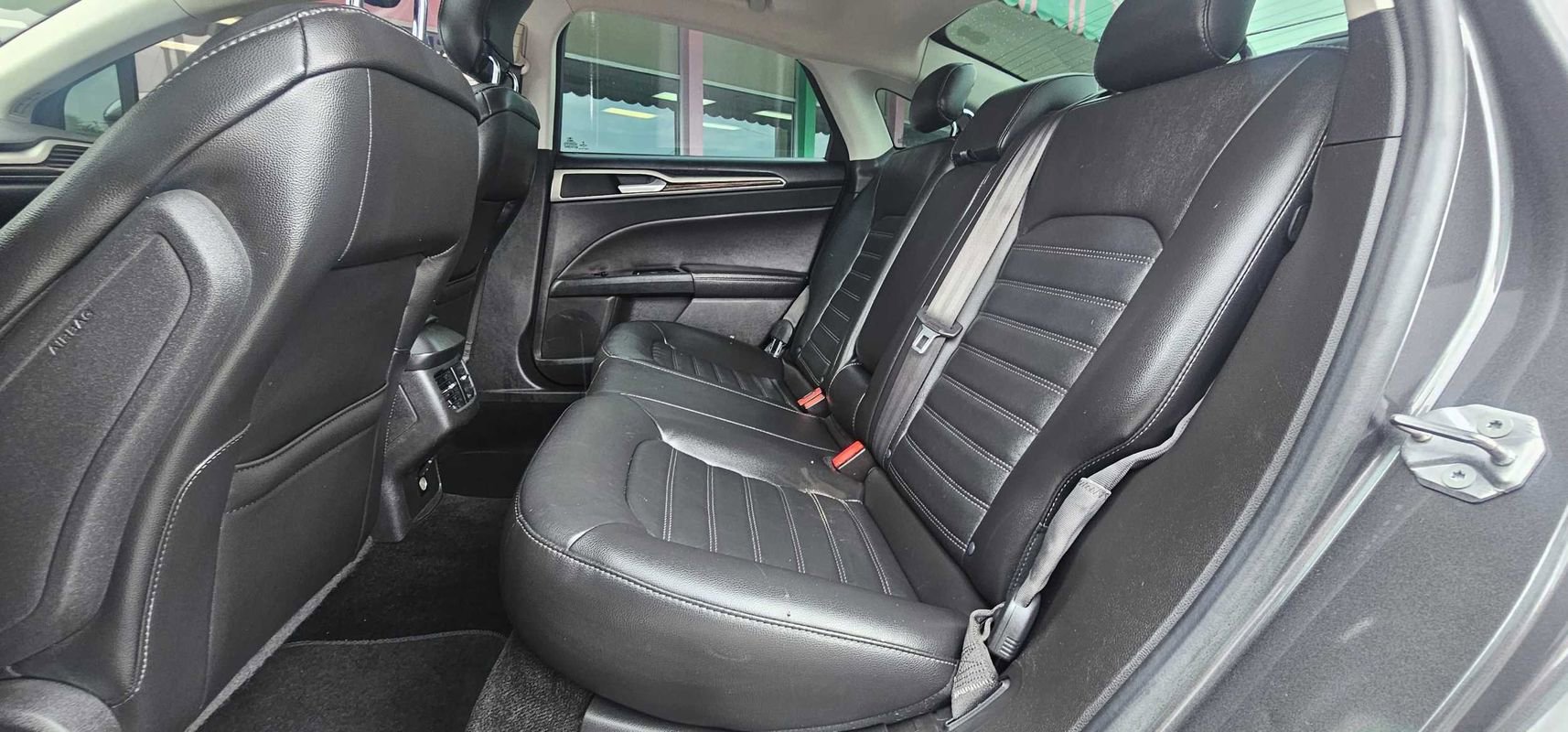 Used 2015 Ford Fusion SE w/ Equipment Group 202A FWD image 13