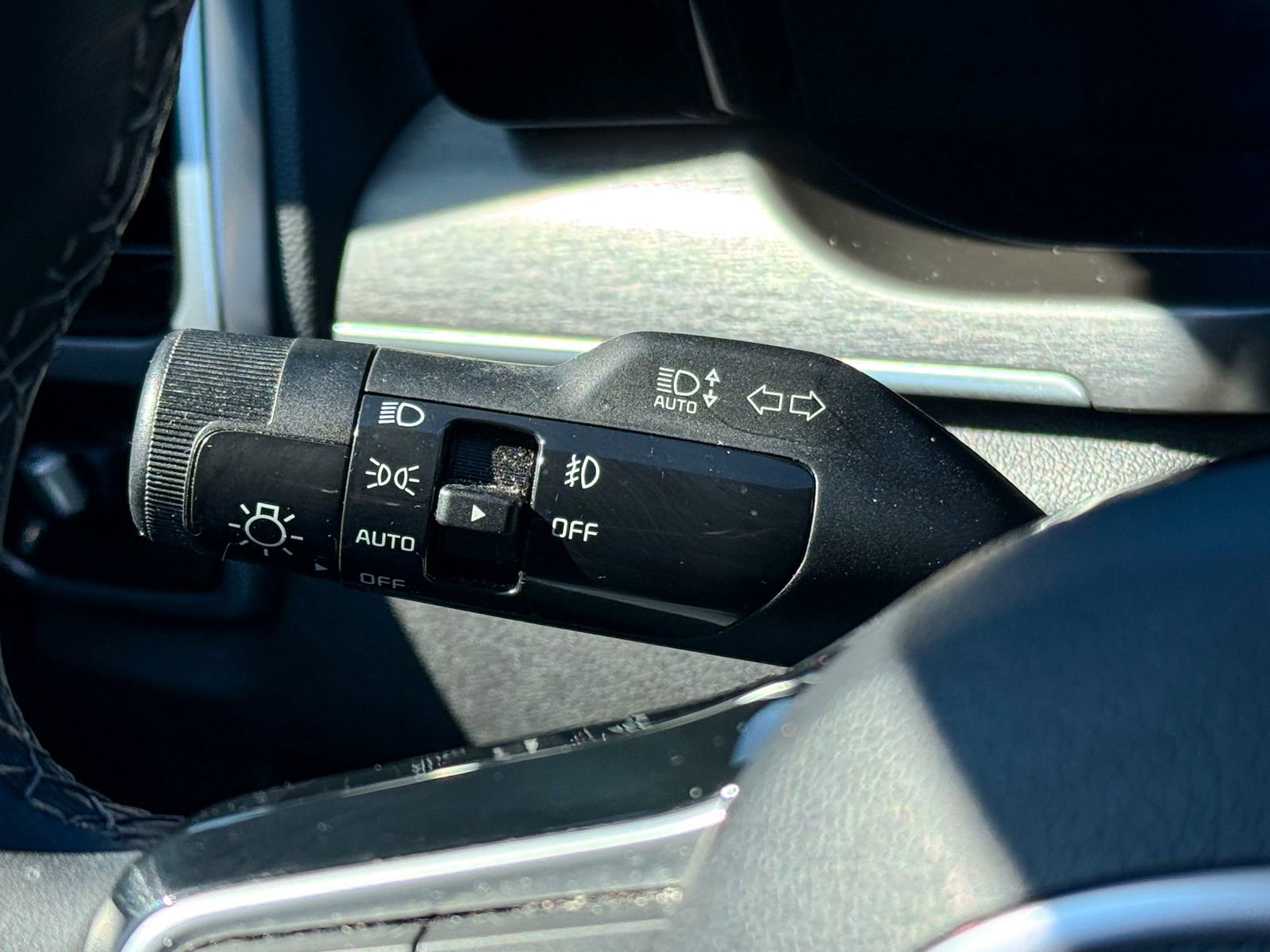 Certified 2023 Kia Sorento SX image 31