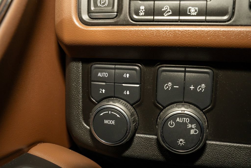 Used 2023 Chevrolet Tahoe High Country w/ Premium Package 2 image 22