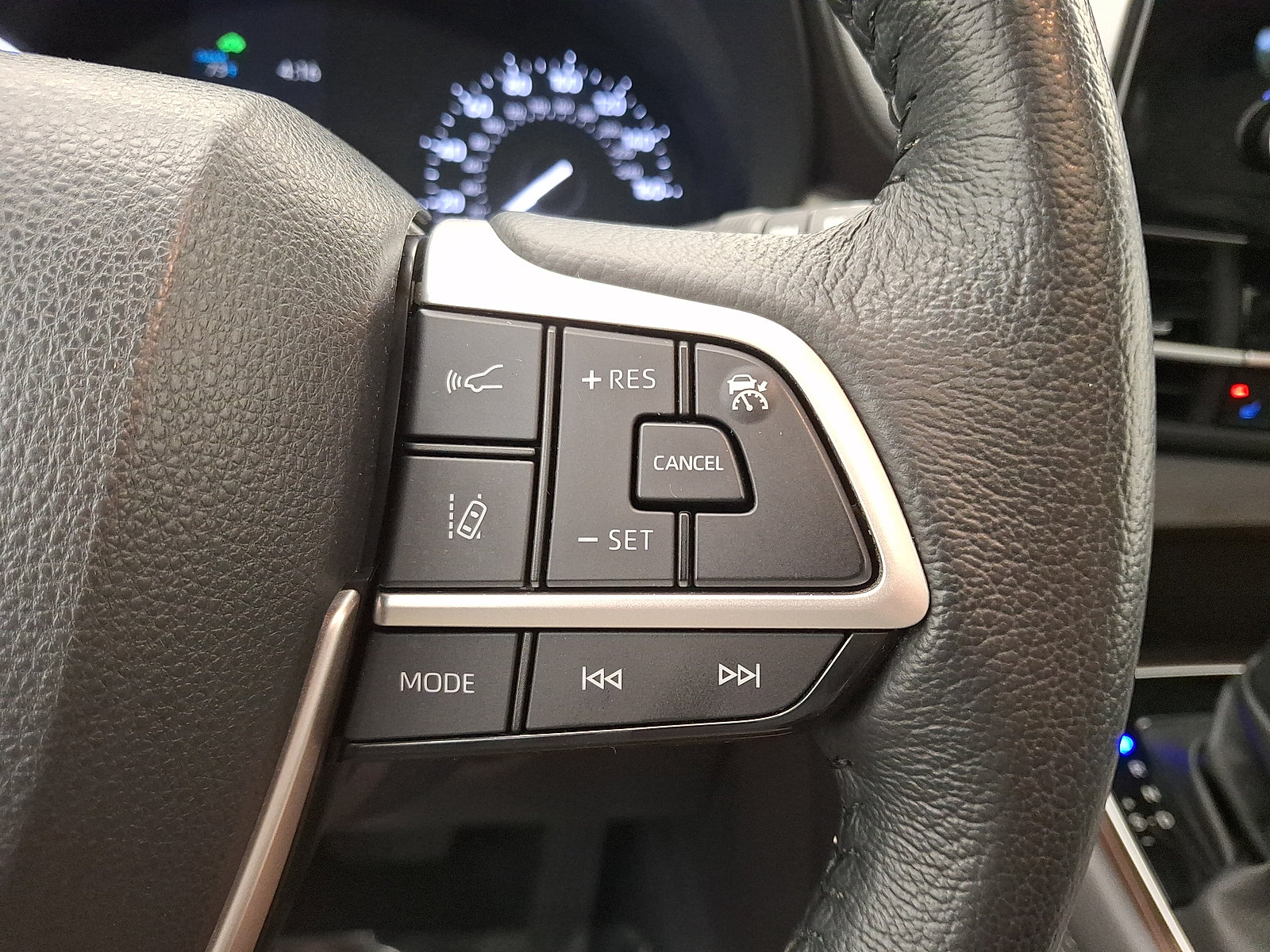 Certified 2024 Toyota Sienna XLE AWD/4WD image 13