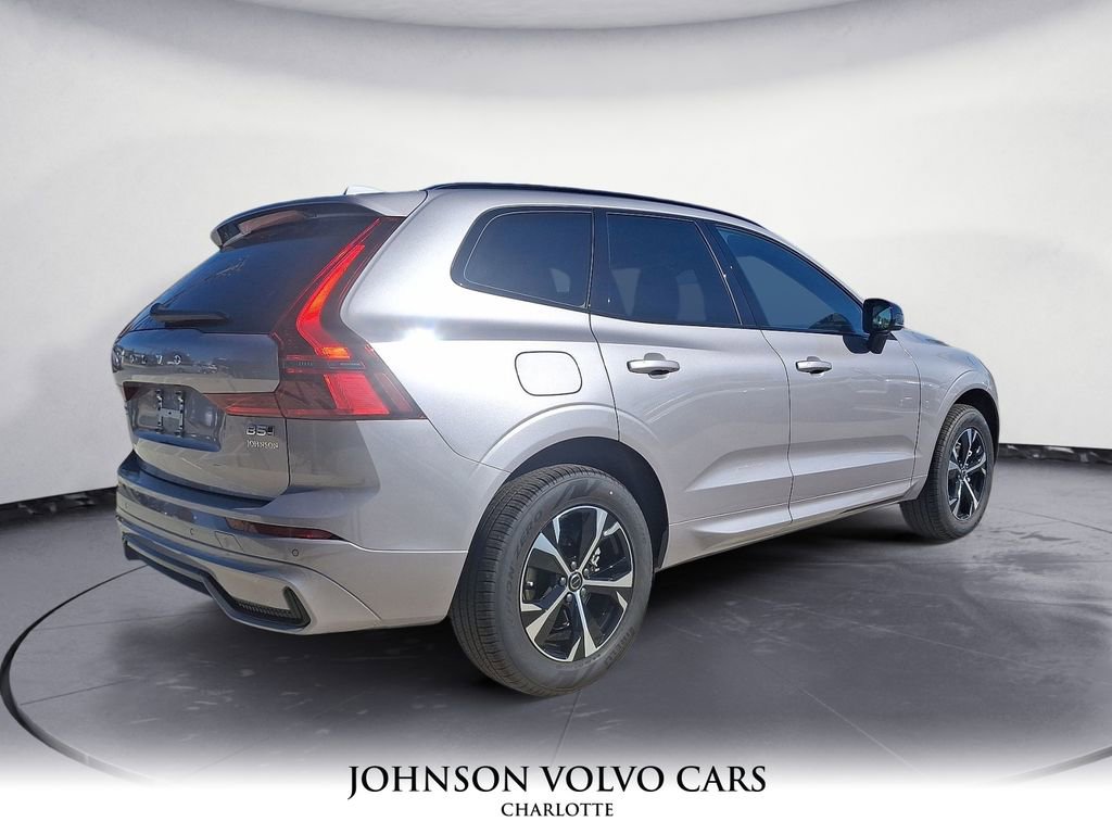 New 2026 Volvo XC60 B5 Core w/ Climate Package image 12