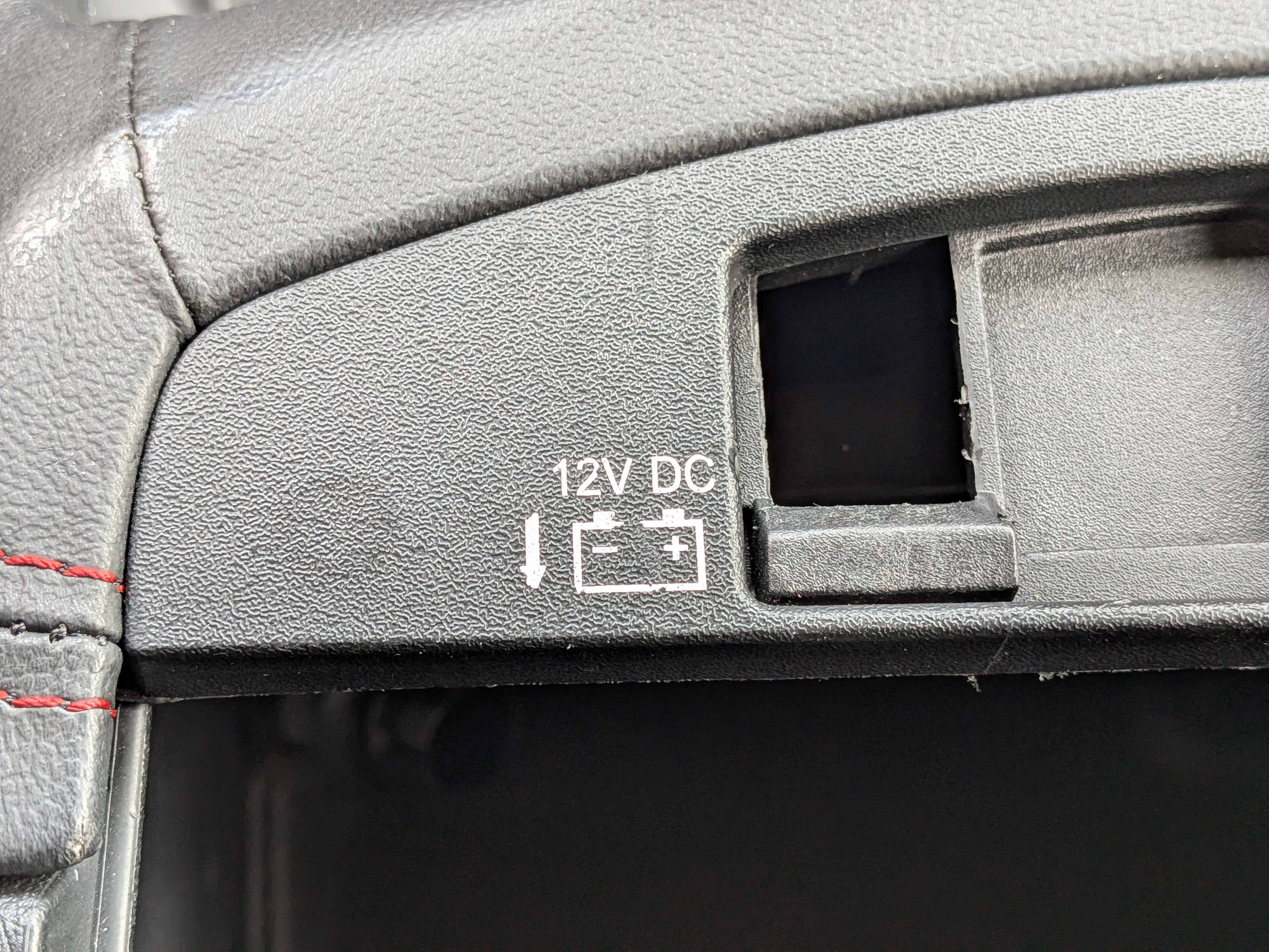 Used 2024 Dodge Durango GT RWD image 33
