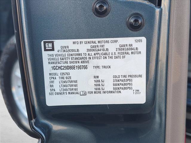 Used 2006 Chevrolet Silverado 2500 LT w/ Heavy-Duty Power Package RWD image 22