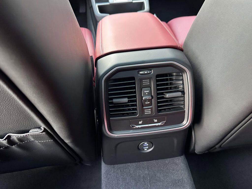 New 2026 Porsche Macan S image 13