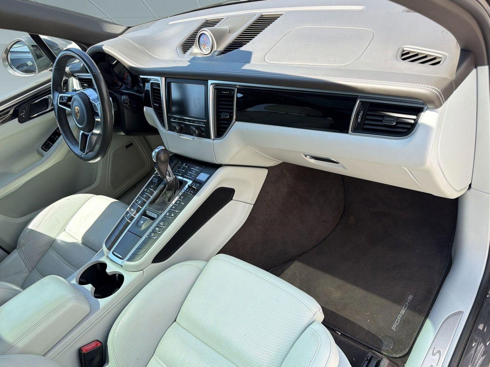 Used 2016 Porsche Macan S AWD/4WD image 30