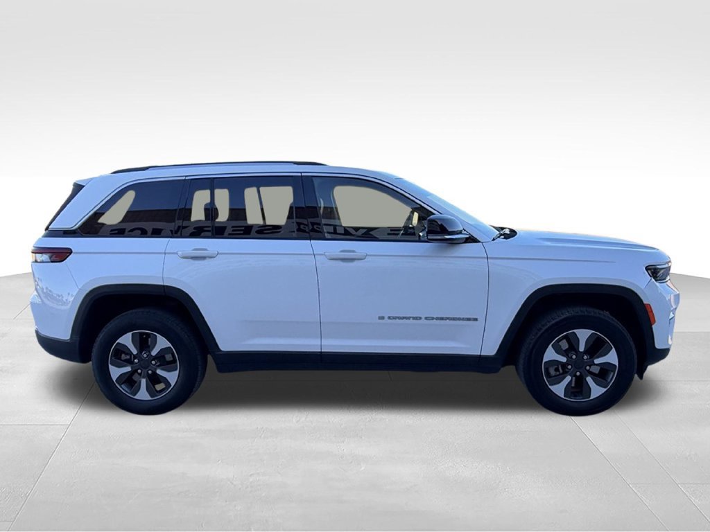 Used 2023 Jeep Grand Cherokee 4WD 4xe image 6