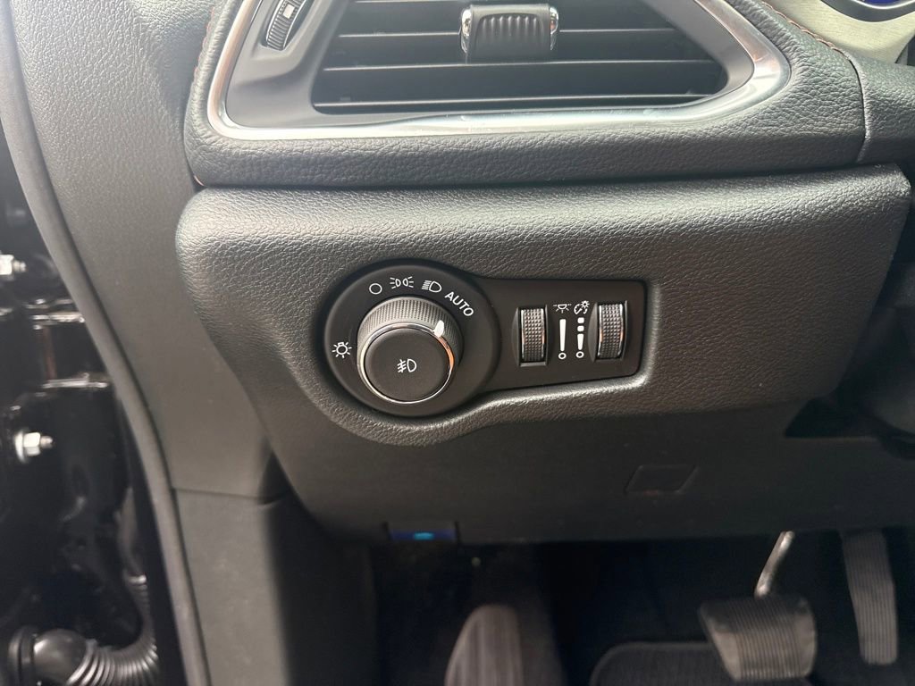 New 2026 Chrysler Pacifica Pinnacle AWD/4WD image 11