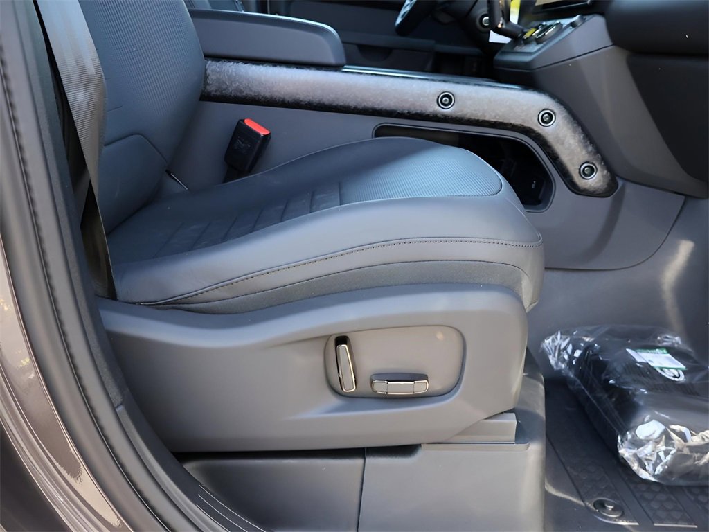 New 2026 Land Rover Defender 110 OCTA image 15