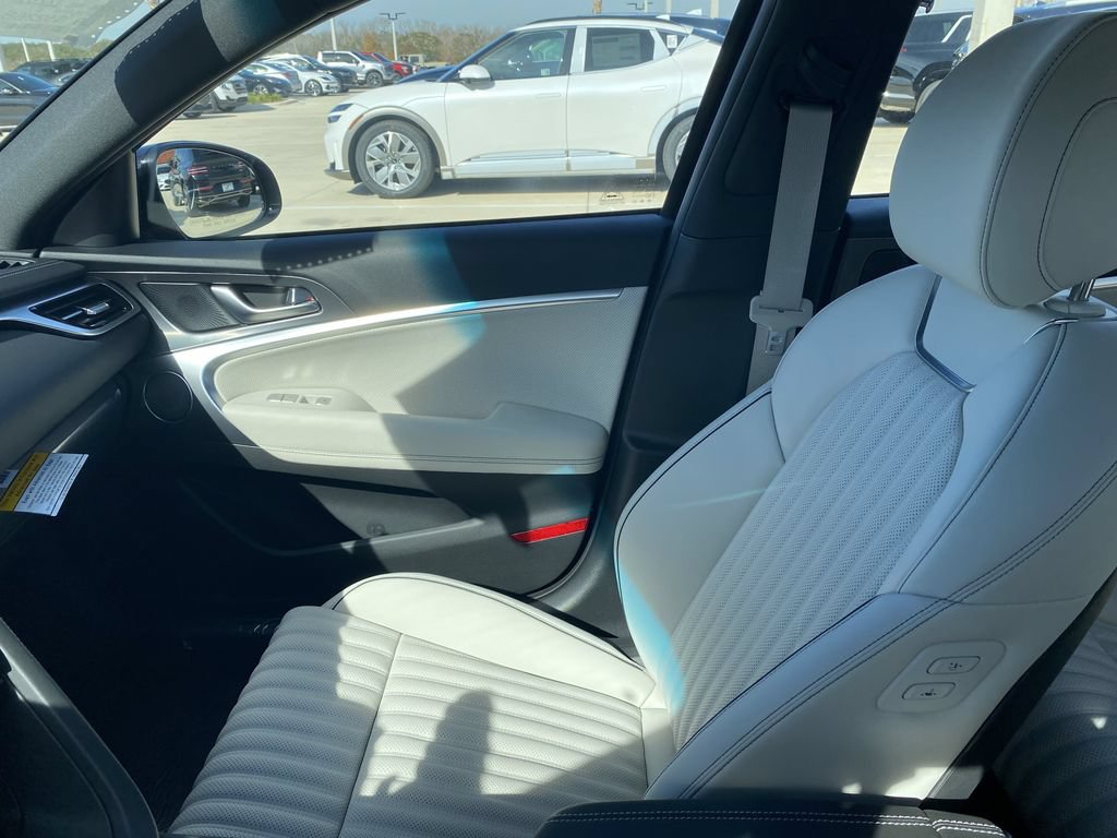 New 2025 Genesis G70 2.5T w/ Sport Prestige Package AWD/4WD image 21