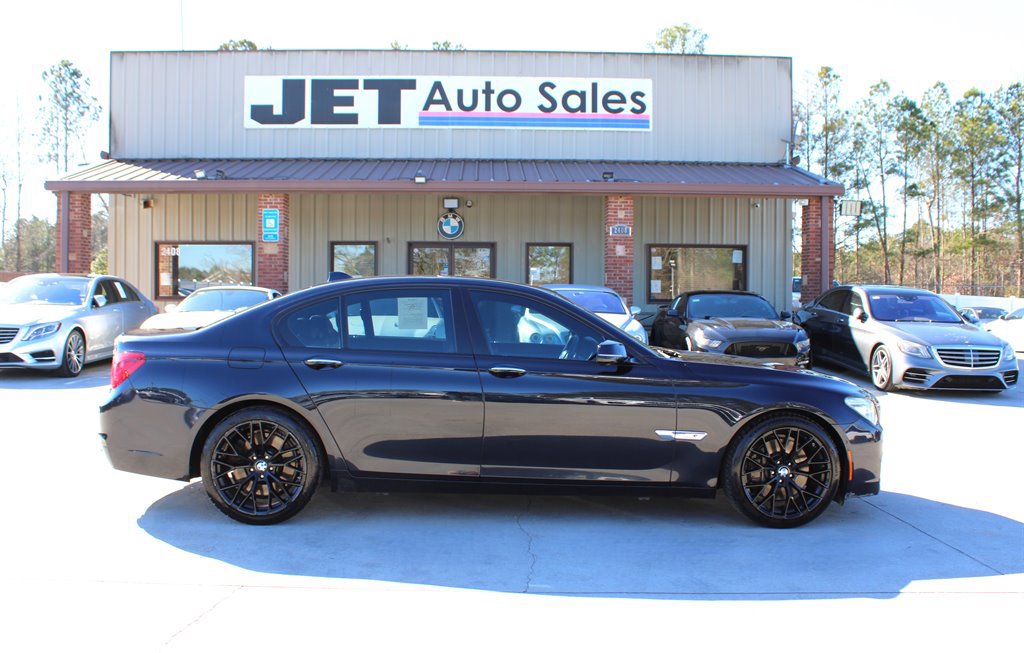 Used 2015 BMW 750i RWD image 8
