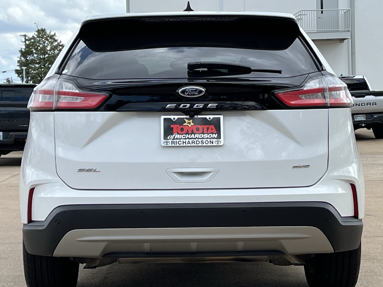 Used 2024 Ford Edge SEL AWD/4WD image 5